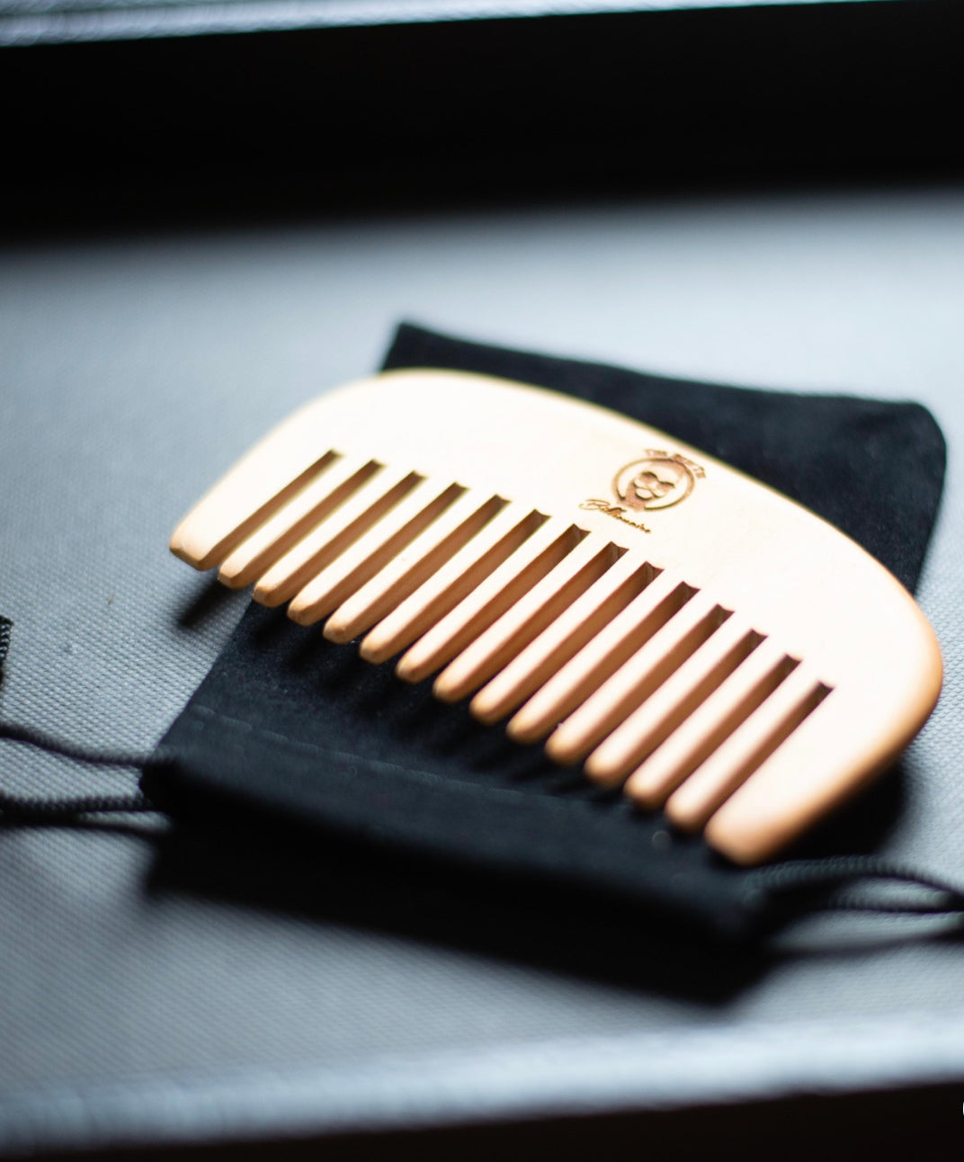 Wooden Billi-Comb